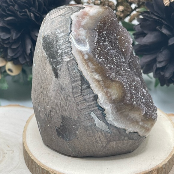 Chocolate Amethyst Cut Base - Picture 2 of 10